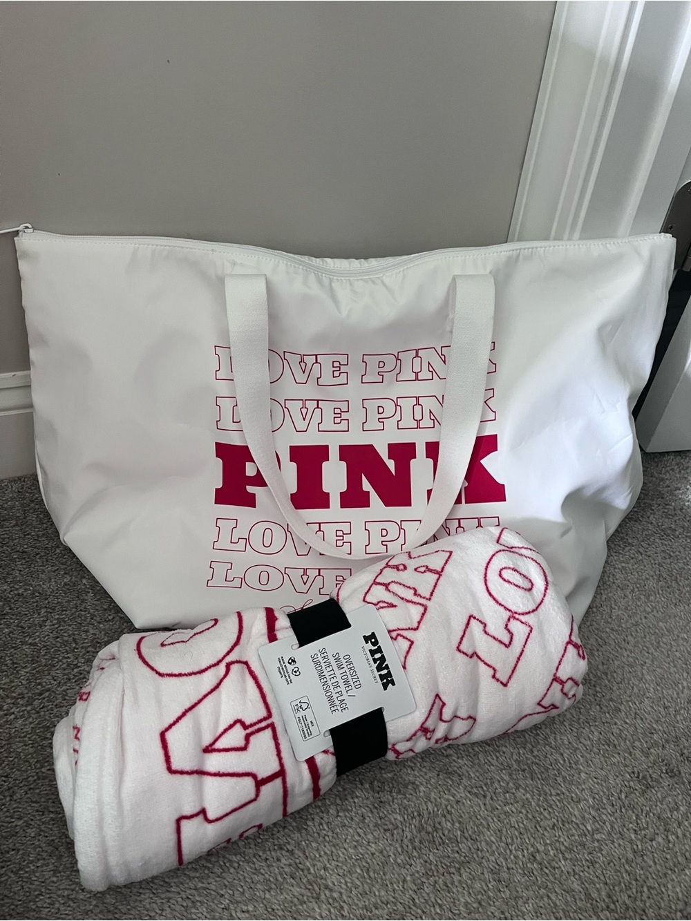 NWT Victorias Secret Pink Bag & Towel
